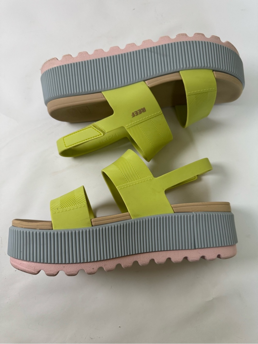 REEF Women's Water Vista Higher Sandals in a lime yellow - Size 7 - Picture 6 of 11
